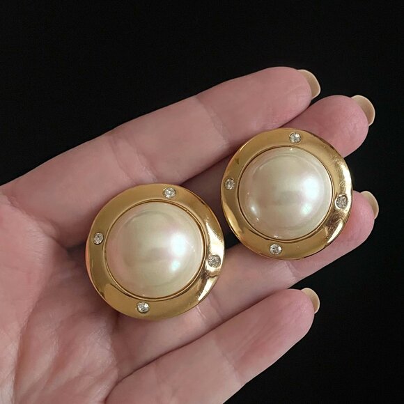 CHRISTIAN DIOR Vintage 80s 90s Gold Tone & Faux Pearl Statement Clip-On Earrings - Picture 3 of 6